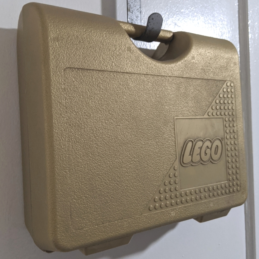 1997 gold LEGO container in great condition - Picture 3 of 8